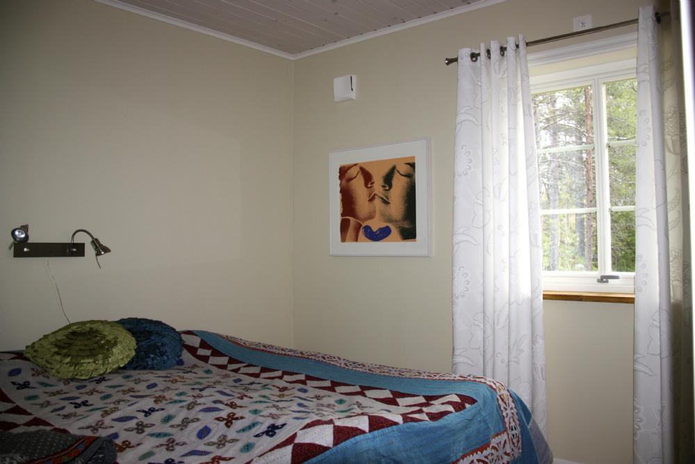 Master bedroom V 