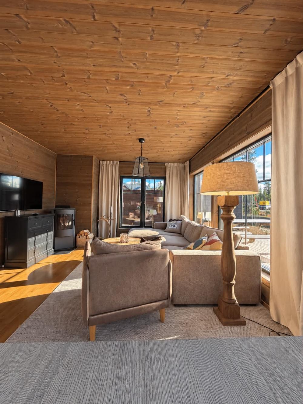 �ppen planl�sning med sovgrupp och matplats&nbsp;