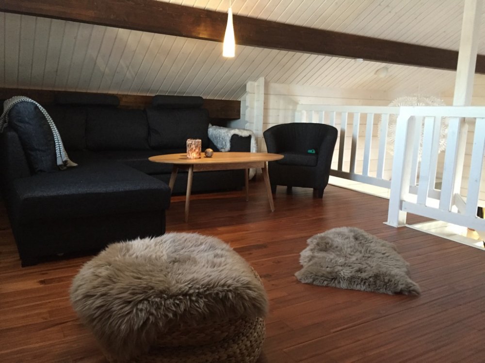 Loft med bddbar soffa 