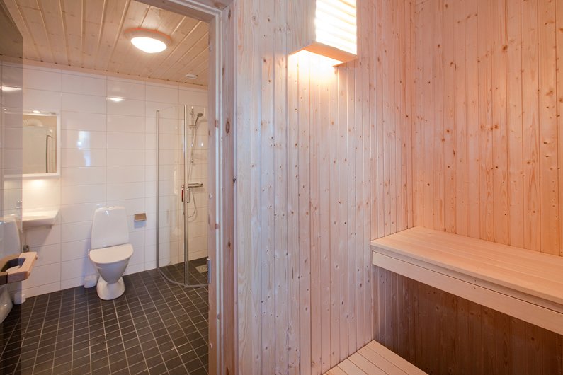 Dusch/wc med bastu 